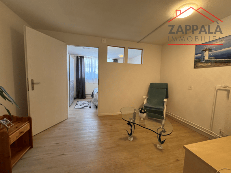 Charming semi-detached house in central location of Hölstein - spacious, well-maintained and with a view of the Vordere Frenke (4)