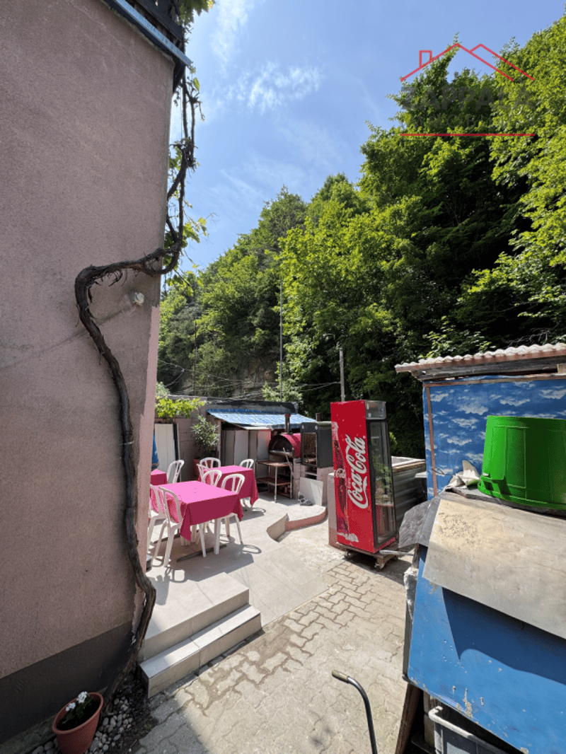 Charming semi-detached house in central location of Hölstein - spacious, well-maintained and with a view of the Vordere Frenke (25)