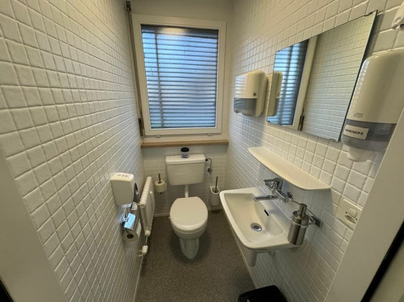Moderne, bezugsbereite 4-Zimmer-Kanzlei mit Top-Ausstattung in zentraler Lage - per sofort zu vermieten (14)