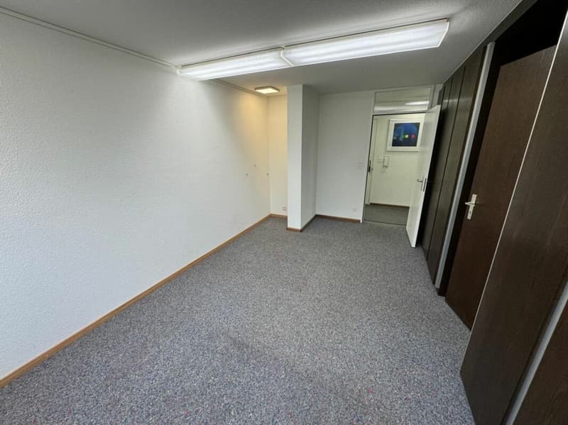 Moderne, bezugsbereite 4-Zimmer-Kanzlei mit Top-Ausstattung in zentraler Lage - per sofort zu vermieten (2)