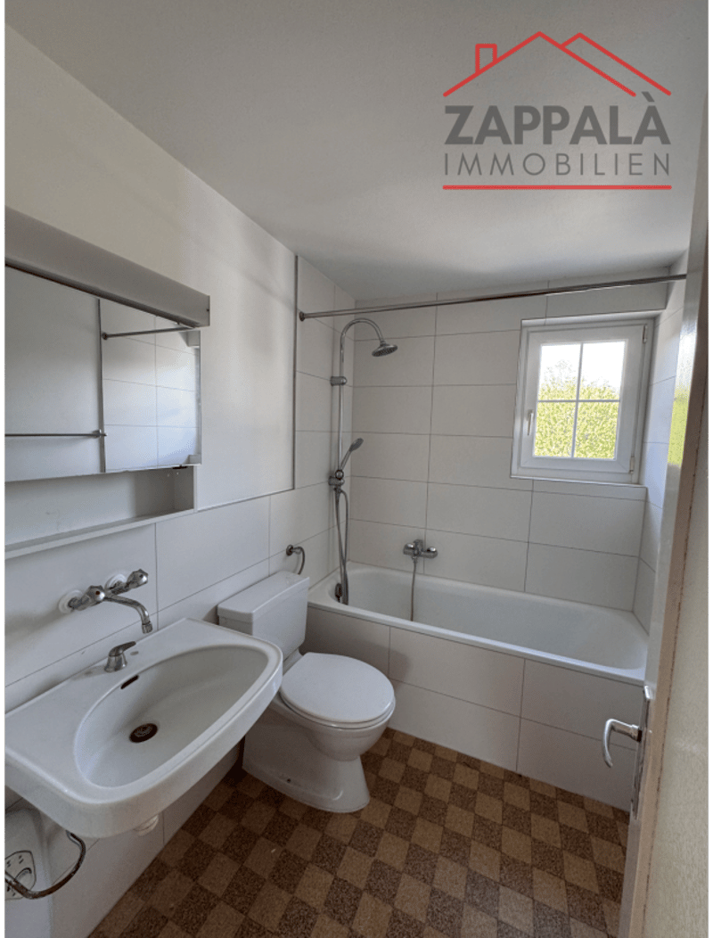 Charmante 3-Zimmer-Wohnung mit grossem Garten in Biel-Benken (BL) (8)