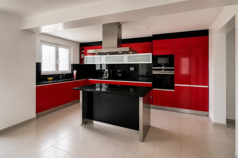 Maison rénovée 150 m² + 2 garages (162 m²) | Chénens (5)