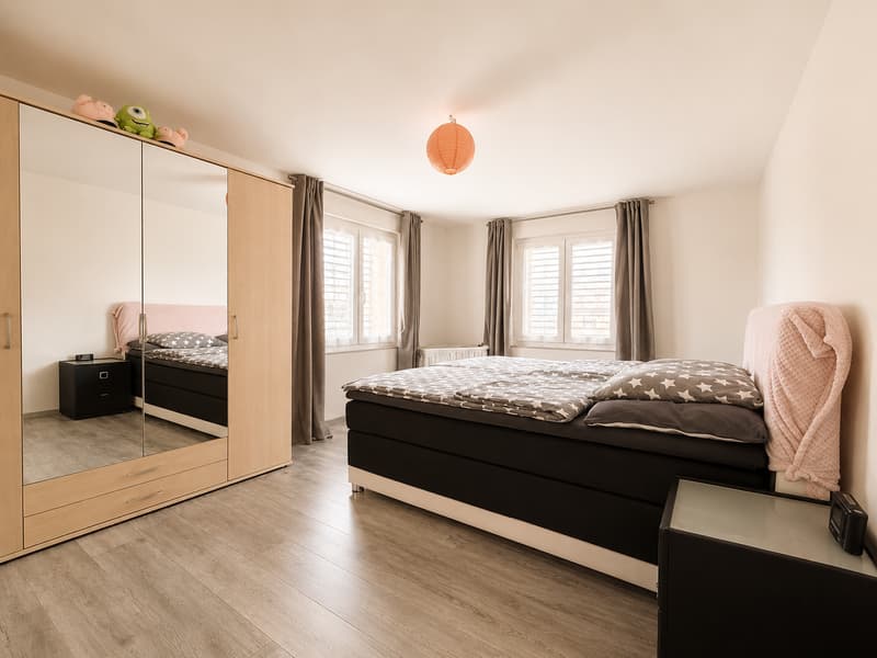 Maison rénovée 150 m² + 2 garages (162 m²) | Chénens (7)