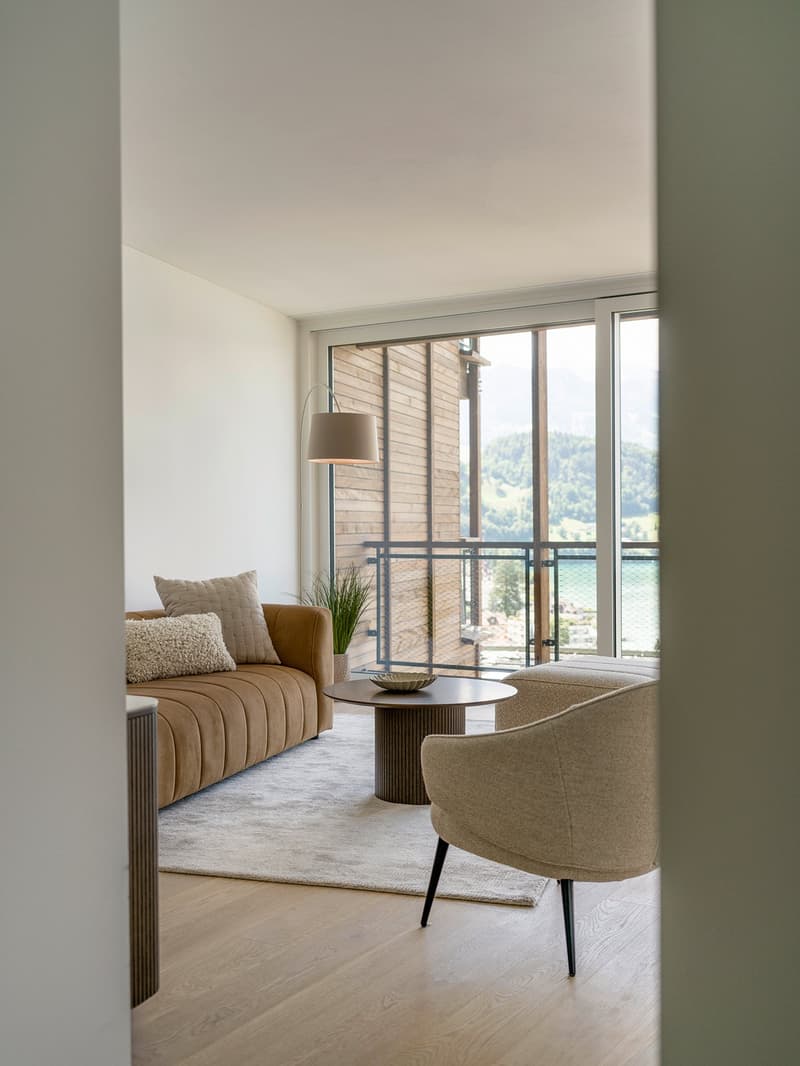 Exklusive 4.5-Zimmer-Maisonettewohnung in Vitznau – Wohnen mit Seeblick (5)