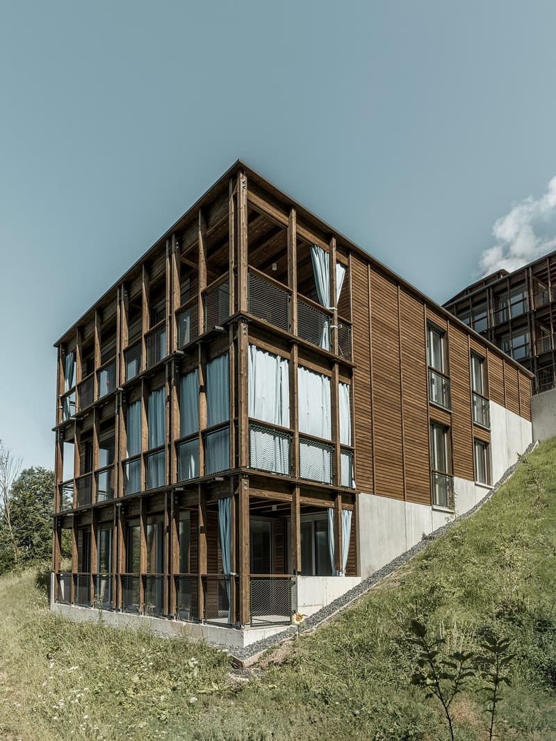 Exklusive 4.5-Zimmer-Maisonettewohnung in Vitznau – Wohnen mit Seeblick (7)