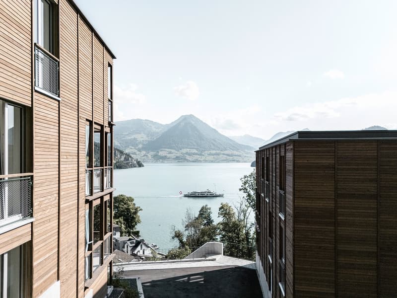 Exklusive 4.5-Zimmer-Maisonettewohnung in Vitznau – Wohnen mit Seeblick (9)