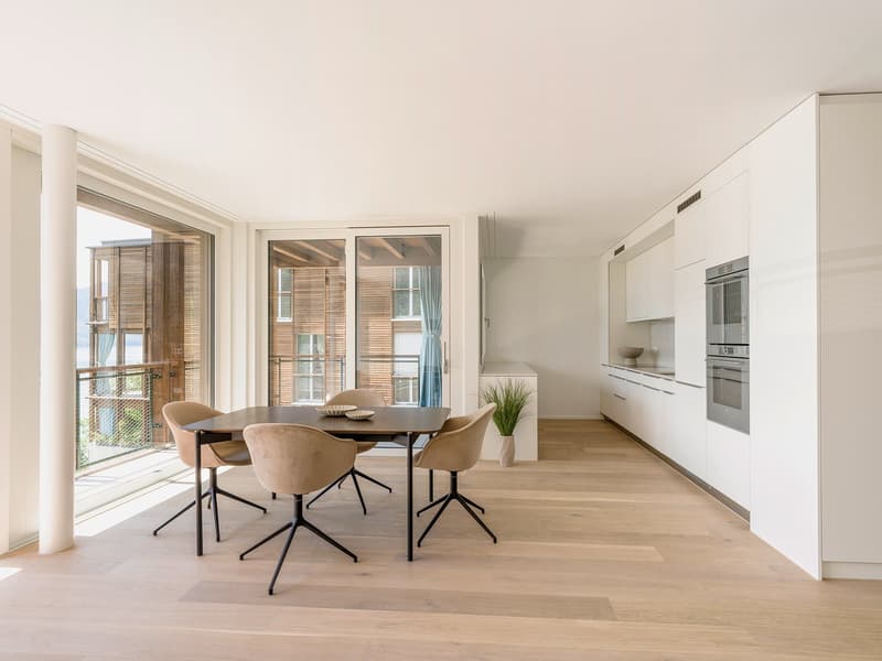 Exklusive 4.5-Zimmer-Maisonettewohnung in Vitznau – Wohnen mit Seeblick (3)