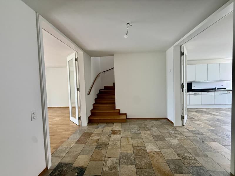Grosse 4.5-Zi.-Maisonette-Wohnung mit Hobbyraum (3)