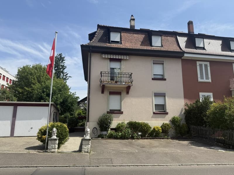 3.5 Zi.- Maisonettewohnung mit schönem Balkon (1)