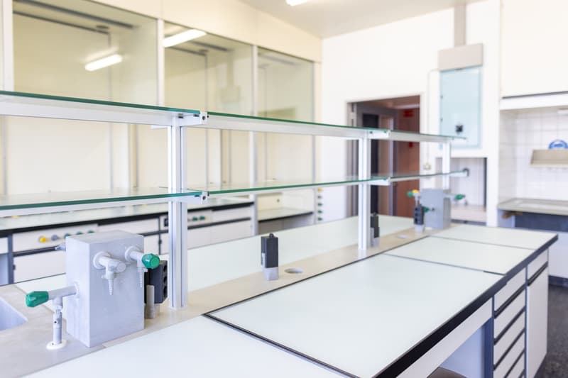 Laboratoires équipés (7)
