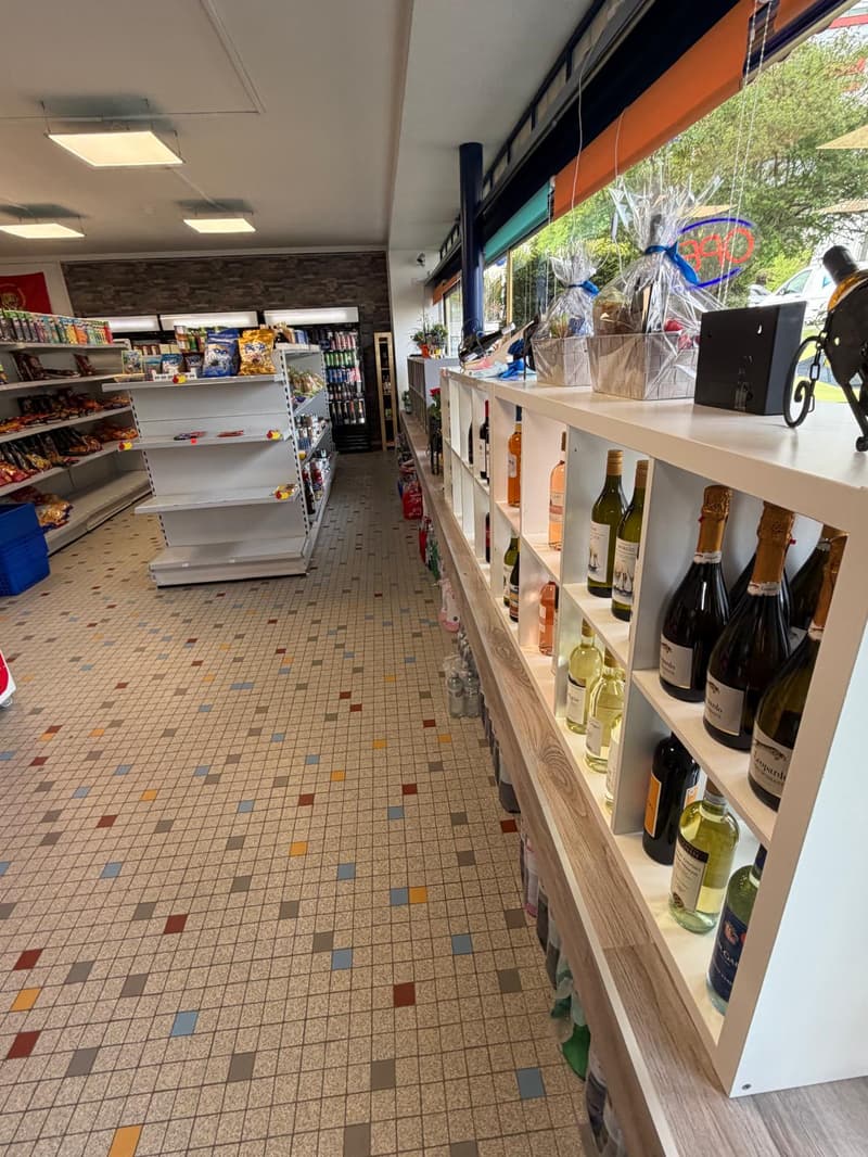 Magasin établi dans un emplacement central de Wallisellen (5)