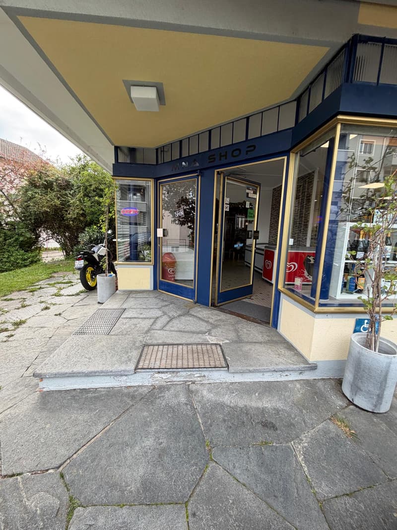 Magasin établi dans un emplacement central de Wallisellen (1)