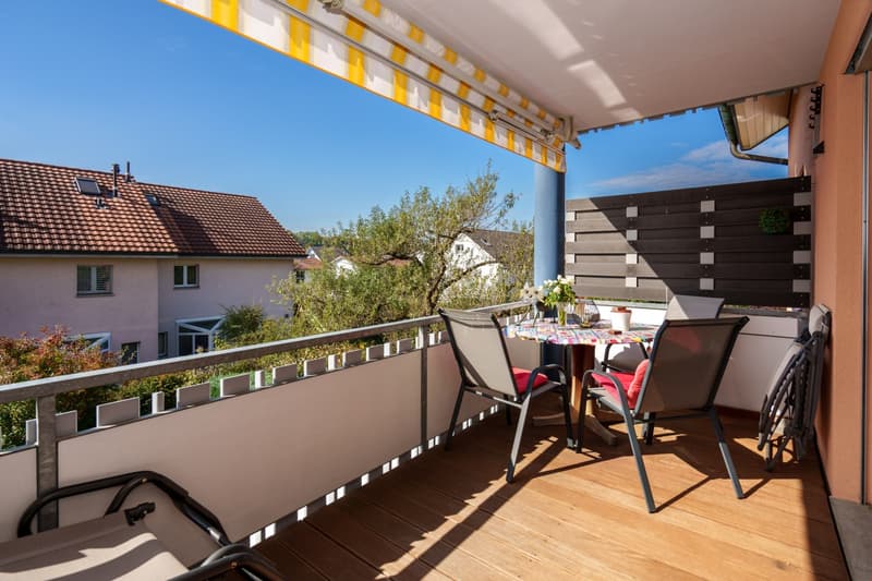 Helle 5.5-Zimmer-Wohnung mit Balkon in ruhiger Lage – Dachsen (13)