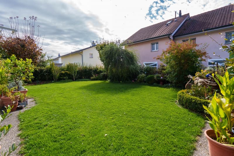 Helle 5.5-Zimmer-Wohnung mit Balkon in ruhiger Lage – Dachsen (6)