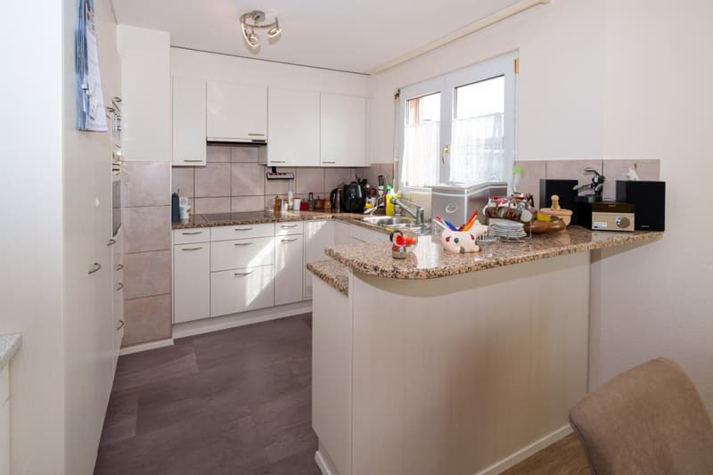 Helle 5.5-Zimmer-Wohnung mit Balkon in ruhiger Lage – Dachsen (8)