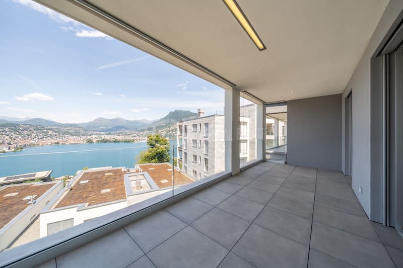 PRESTIGIOUS 4.5-ROOM FLAT WITH STUNNING LAKE VIEWS (4)