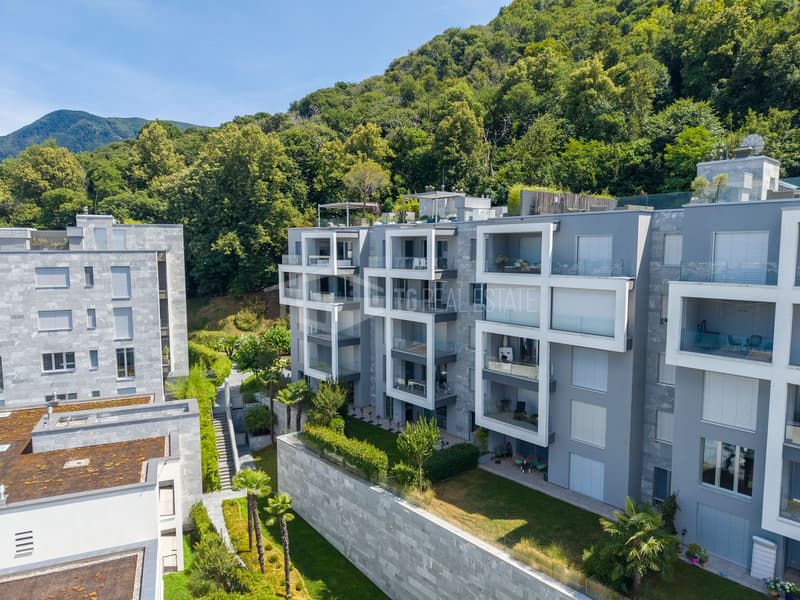 PRESTIGIOUS 4.5-ROOM FLAT WITH STUNNING LAKE VIEWS (2)