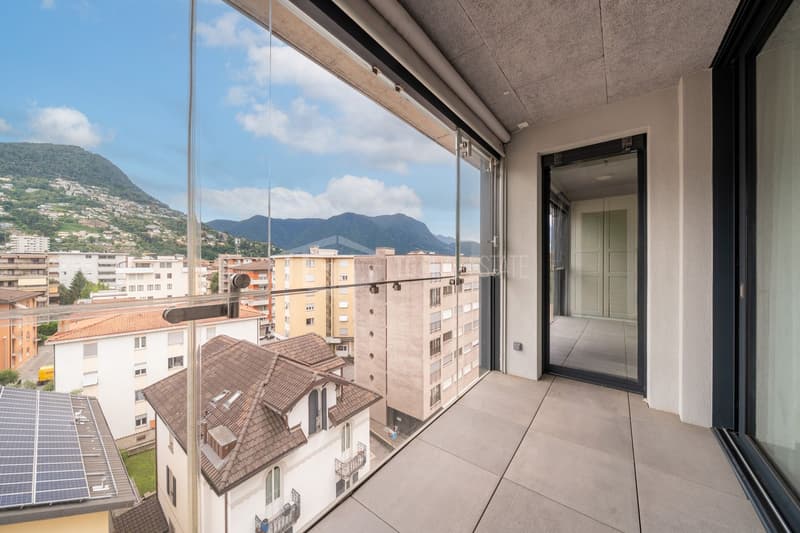 STYLISH PENTHOUSE JUST A SHORT WALK FROM THE CENTRE OF LUGANO (9)