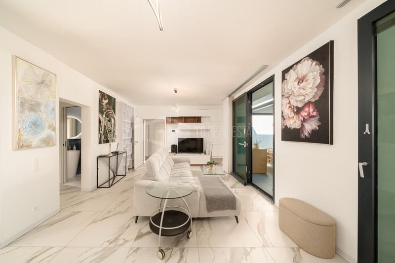 FIRST ROW LAKE: EXCLUSIVE FURNISHED FLAT (3)