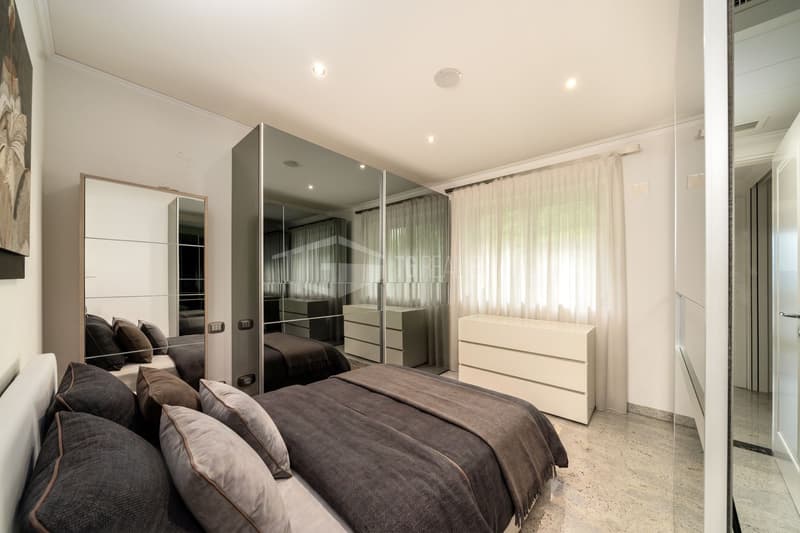 5.5-ROOM PENTHOUSE WITH WONDERFUL LAKE VIEW (11)