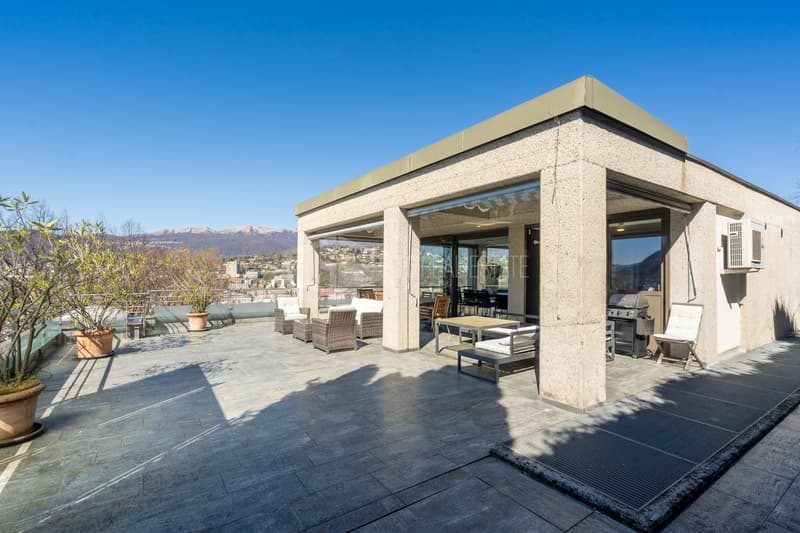 ELEGANT VILLA WITH LAKE VIEW AND SWIMMING POOL IN RUVIGLIANA (12)