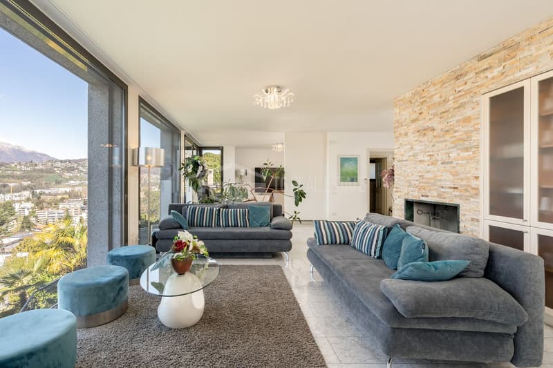 ELEGANT VILLA WITH LAKE VIEW AND SWIMMING POOL IN RUVIGLIANA (7)