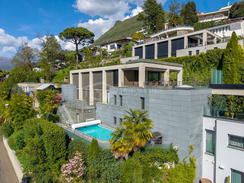 ELEGANT VILLA WITH LAKE VIEW AND SWIMMING POOL IN RUVIGLIANA (3)
