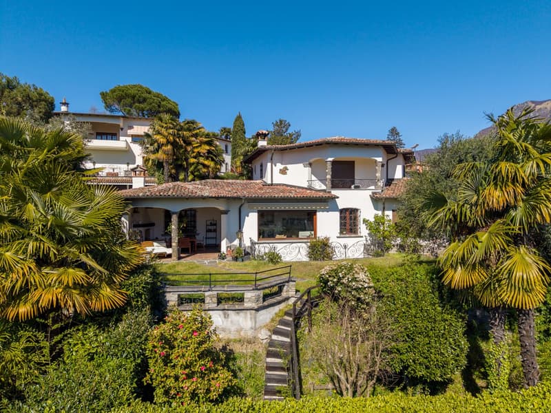 A corner of paradise - Mediterranean elegance with a lake view (13)