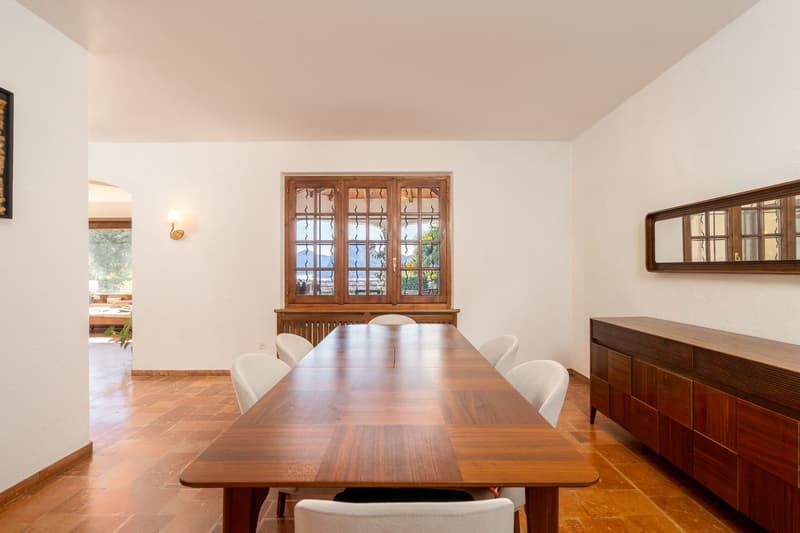 A corner of paradise - Mediterranean elegance with a lake view (4)