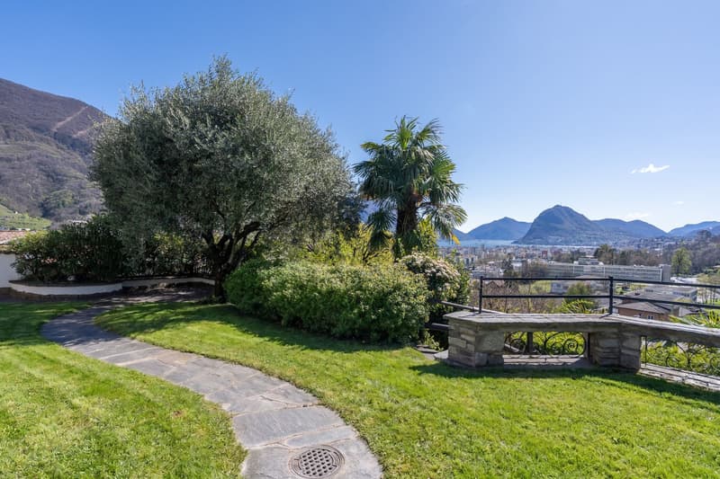 A corner of paradise - Mediterranean elegance with a lake view (2)