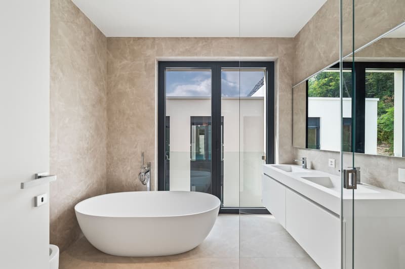 PRESTIGETRÄCHTIGES DESIGNER-PENTHOUSE MIT TERRASSE MIT SEEBLICK (11)