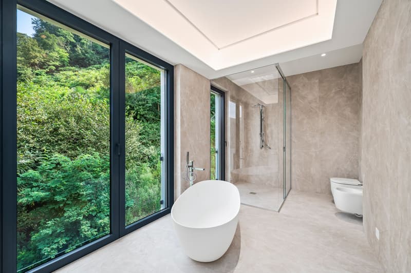 PRESTIGETRÄCHTIGES DESIGNER-PENTHOUSE MIT TERRASSE MIT SEEBLICK (10)