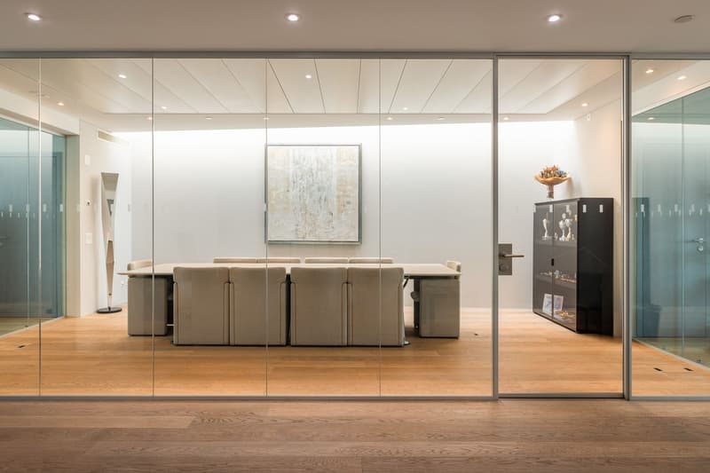 REPRESENTATIVE OFFICE WITH LAKE VIEW (4)