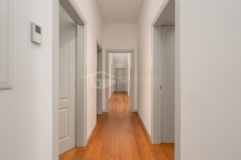 LUXUS UND KOMFORT: 6,5 ZIMMER PENTHOUSE-WOHNUNG MIT PANORAMABLICK AUF LUGANO (12)