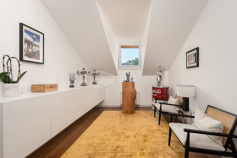 LUXUS UND KOMFORT: 6,5 ZIMMER PENTHOUSE-WOHNUNG MIT PANORAMABLICK AUF LUGANO (11)