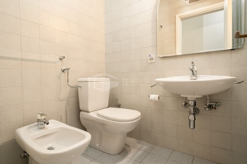 Bright 25 m² studio apartment with lake view (5)