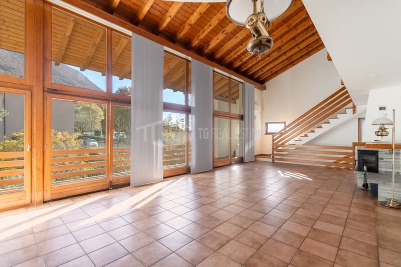 SPACIOUS 5.5-ROOM VILLA SURROUNDED BY GREENERY A STONE'S THROW FROM THE CITY (9)