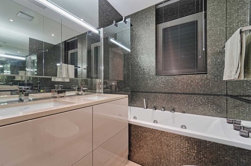 Elegantes Luxus-Penthouse mit Panoramablick auf den See (10)