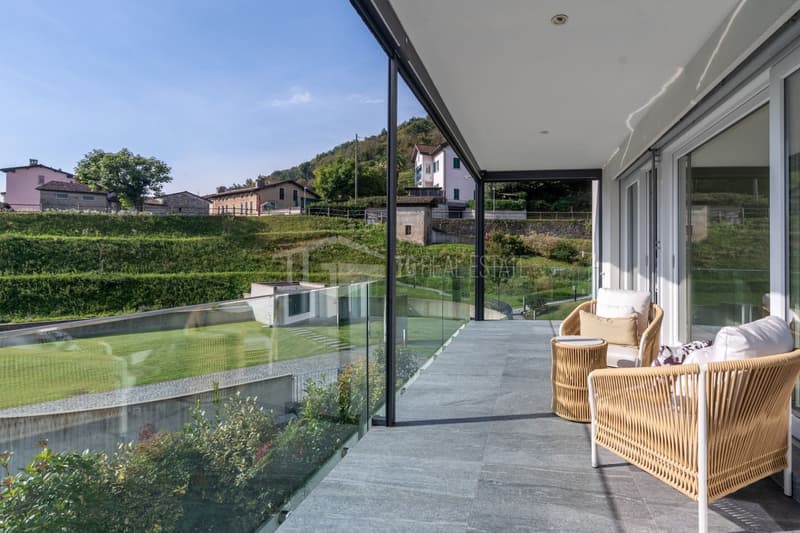 Villa in Manno (3)