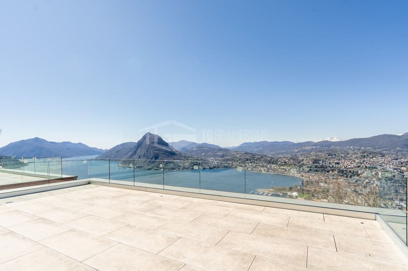 MAGNIFICENT VILLA WITH GARDEN AND LAKE VIEW (20)