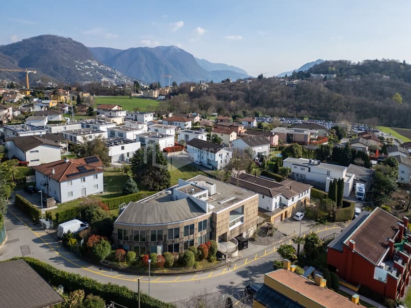 MODERNES WOHNHAUS MIT TERRASSE UND PRIVATSPHÄRE (2)
