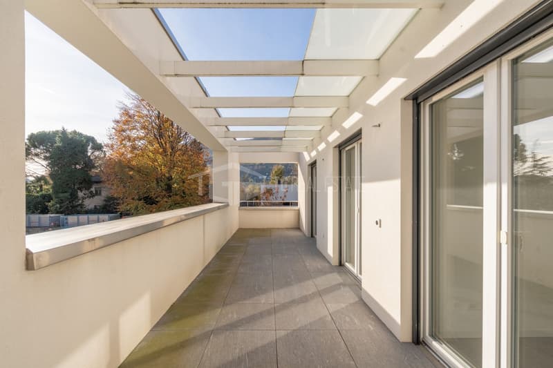 ENCHANTING 5.5-ROOM HEADROOM VILLA WITH GARDEN (5)