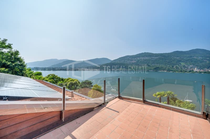 PRESTIGETRÄCHTIGE VILLA IN MONTAGNOLA MIT SEEBLICK UND HALLENBAD (9)