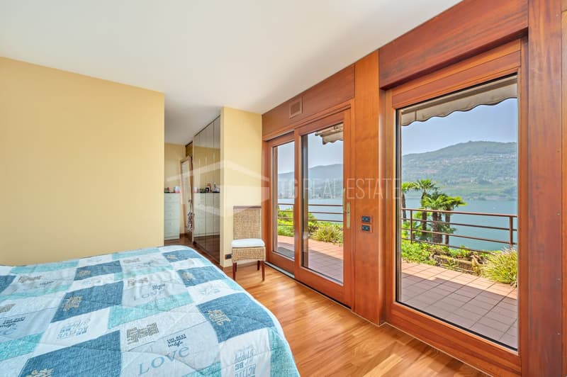 PRESTIGETRÄCHTIGE VILLA IN MONTAGNOLA MIT SEEBLICK UND HALLENBAD (2)