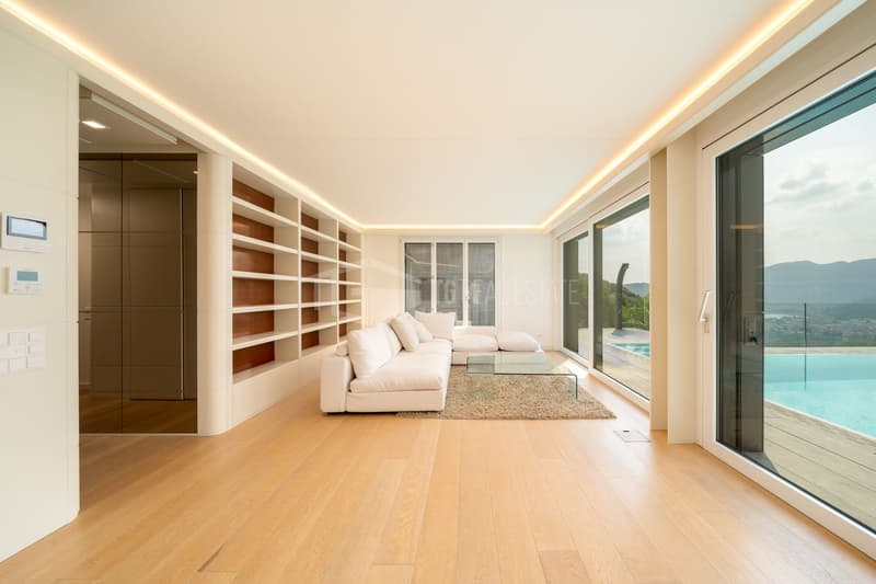 PRESTIGIOSO DUPLEX CON VISTA LAGO E PISCINA (5)