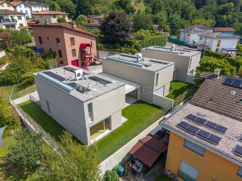 MODERNA CASA DI 5.5 LOCALI CON GIARDINO (17)