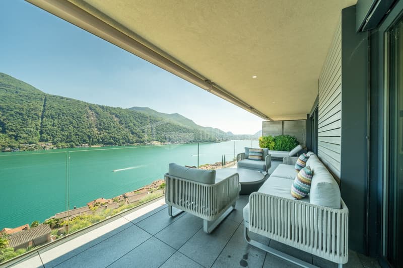ELEGANTE APPARTAMENTO DI 4 LOCALI CON GIARDINO E VISTA LAGO (2)