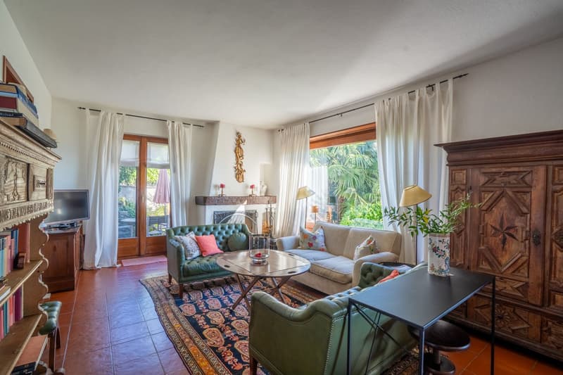 MEDITERRANE DOPPELHAUSHÄLFTE IN WOHNLAGE MIT SEEBLICK (8)