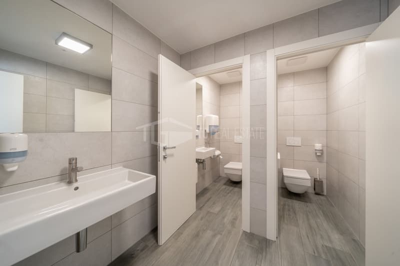 MODERNES BÜRO IN MANNO (12)