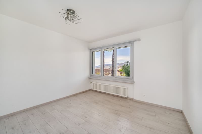 EXKLUSIVE 5,5-ZIMMER-VILLA MIT SEEBLICK UND POOL (7)